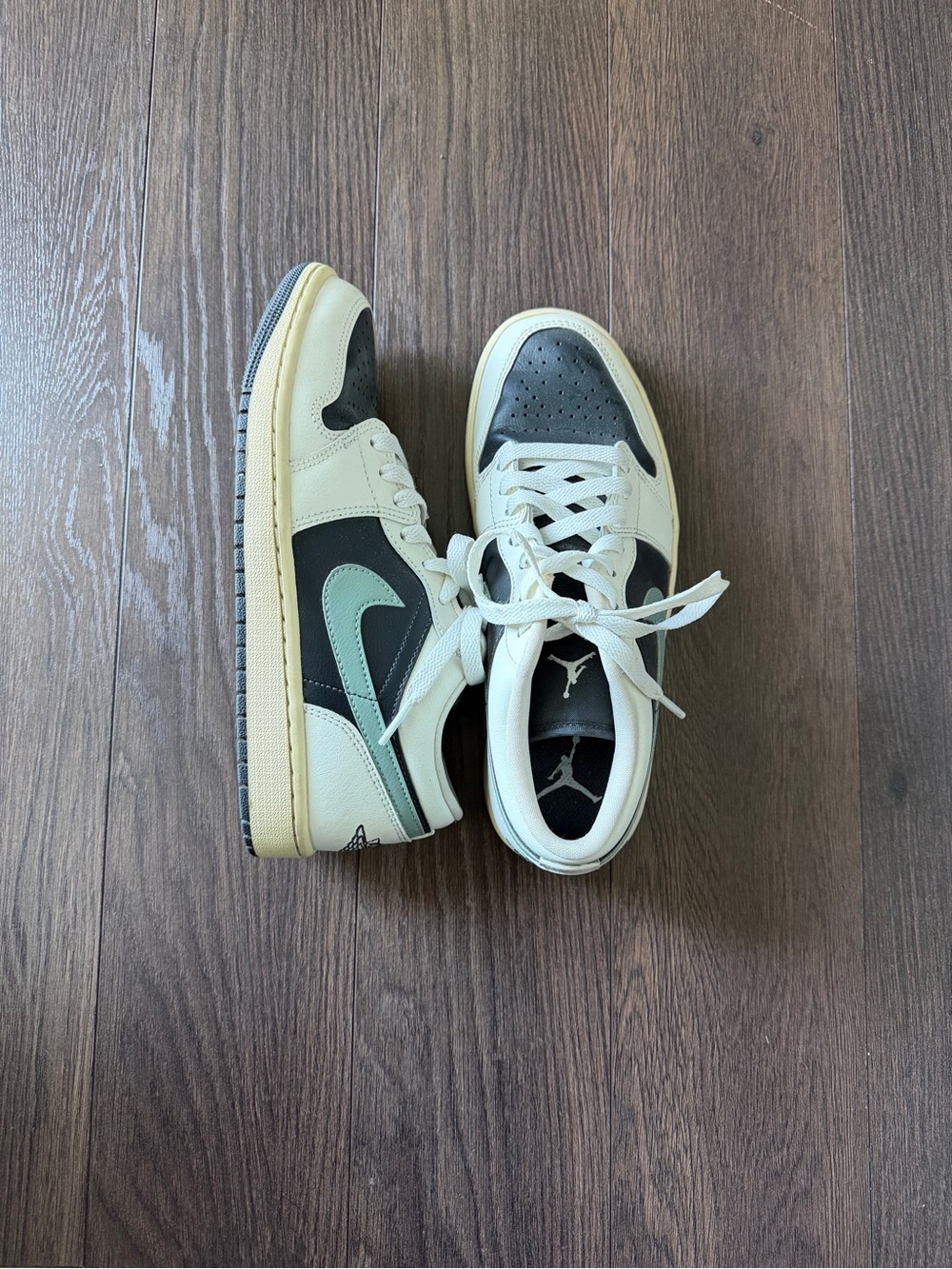 Nike Air Jordan 1 Low Shoes